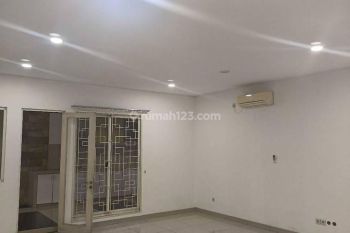 Disewakan Rumah 9x15 M2 Puri Mansion