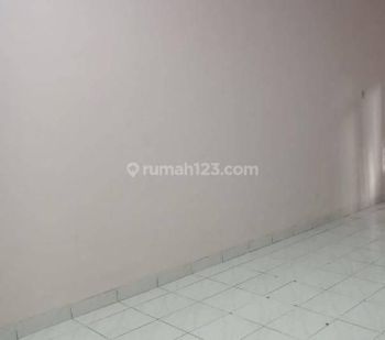 Dijual Apt Center Point Bekasi Barat, 2br Unfurnish, Lb. 35 M2, Lantai 1 View