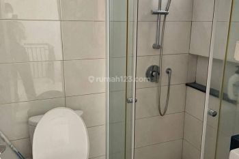 Disewakan rumah 2 lantai dengan harga terjangkau