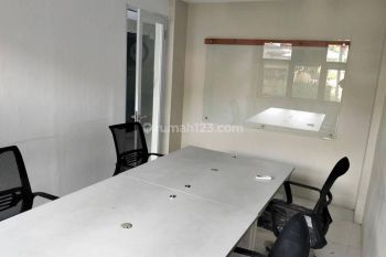 Ruang kantor furnished lokasi strategis tengah kota