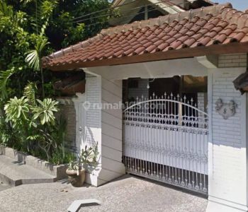 Rumah di Gatsu Tengah