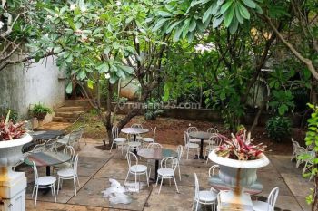 Ruang Usaha Resto Kawasan bagus Disewakan Jarang ada SHM