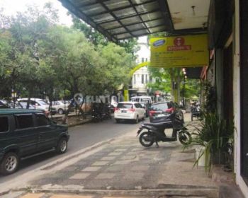 Rukost 3 Lantai Strategis Dekat Alun Alun Bandung Jalan 2 Mobil