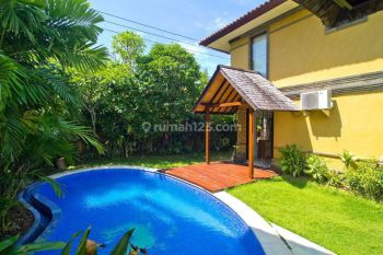 Villa 2 BR 2 Bt Located In Seminyak, Price 335 Mill year
