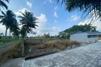 Tanah Pekarangan 140 M2 Dekat Kopi Klothok Jakal