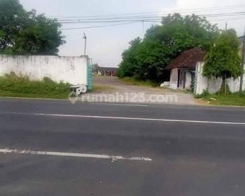 Tanah Pacing Mojokerto jalan lebar bisa di Lewati truck