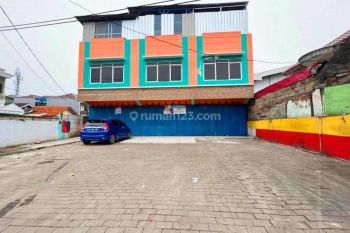 RUKO BAGUS PARKIRAN LUAS DEKAT KAWASAN INDUSTRI MM2100 CIKARANG BARAT BEKASI