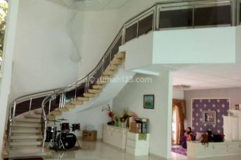 Dijual Rumah Luas 500m2 di Komplek Danau Permai Timur