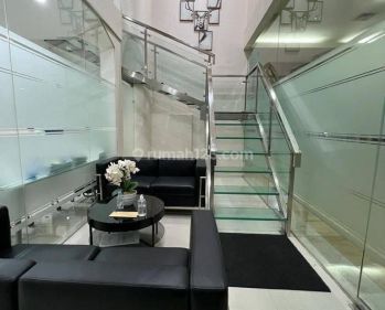 Ruang usaha Full Furnish di Kuningan, Jakarta Selatan 110 M Bagus