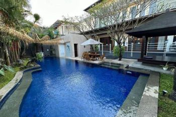 Villa Kebo Iwa Dalung Kuta Utara Bali