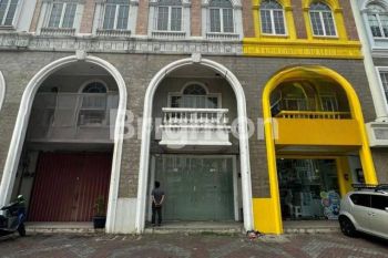 Ruko Sparks gading serpong hadap jalan raya