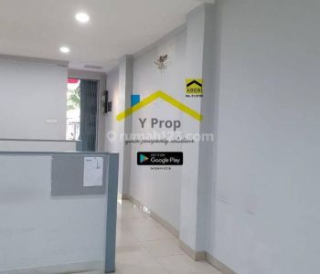 Disewa Ruang Usaha Lantai 1 di Komplek Harmoni Plaza, Hadap Jalan Raya, Luas