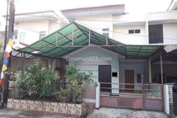 Rumah Lokasi strategis Di Taman ratu(TR96)