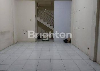 RUKO 2 LANTAI SIAP PAKAI, KAWASAN BERKEMBANG, RAMAI PADAT PENDUDUK, LOKASI