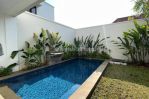 thumbnail-rumah-disewakan-kemang-jakarta-selatan-well-maintained-lokasi-prime-0