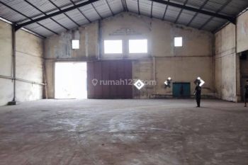 Disewakan Gudang Gandeng di Pantai Indah Dadap Luas 2400m2