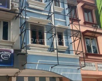 2 Ruko 3,5 Lantai Siap Usaha Murah
