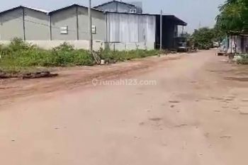 di Lokasi industri pasar kemis lokasi strategis. Tempat nyaman