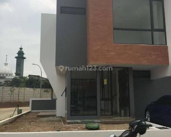 Rumah siap huni posisi hook di kebayoran residence bintaro