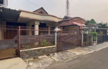 Rumah Bagus Murah Nego di Griya Loka BSD City