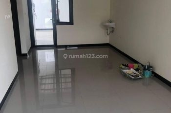 Disewakan Rumah Siap Huni di Blooming Ville Taman Kopo Indah 2
