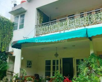 Rumah di Menteng Jakarta Pusat 2 Lantai Siap Huni Bisa Nego