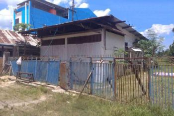Jual Rumah Tanahnya Luas Lokasi Strategis Jalan Basuki Rahmat Kota Sorong