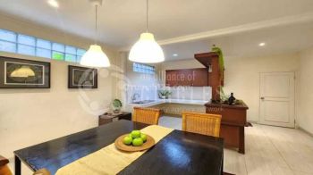 Rumah Modern Minimalis Tengah Kota Di Sayap Burangrang, Bandung