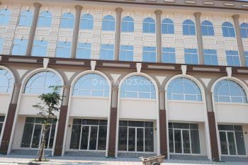 Ruko golf island Ukuran 4,5x15 Hadap Boulevard