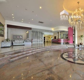 Hotel di tengah kota, strategis. Hotel masih beroperasi.