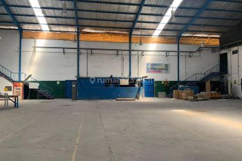 Pabrik di Ex Pabrik Kertas Cukang galih Curug Kab. Tangerang er