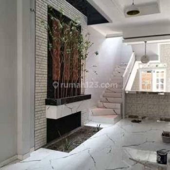 Rumah Siap Huni Komplek Megapolitan Cinere