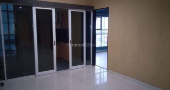 Ruko Bagus 4 lantai Lebar 8 di Tanjung Duren Raya, Jakarta Barat