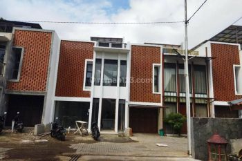 RUMAH BARU SIAPHUNI KONSEP JAPANESE EXCLUSIVE SAYAP DAGO CIGADUNG