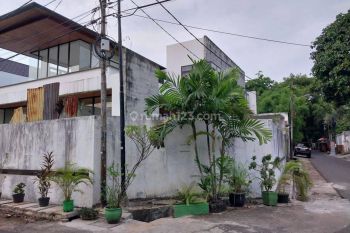 Rumah Renovasi 2 Lantai Modern Glass di Kuningan Guntur Setia Budi