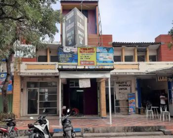 DI SEWAKAN/DIJUAL RUKO 3 LANTAI MURAHHH