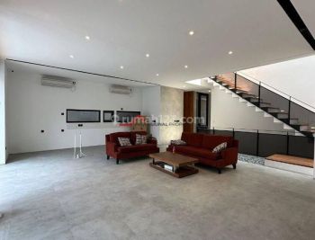 For Sale Rumah Baru Dalam Townhouse Elite di Ampera Kemang