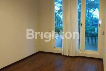 RUMAH 2 LANTAI MODERN MINIMALIS ARAYA MALANG