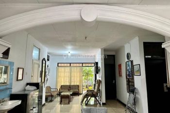 Rumah Luas Dan Asri Di Bintaro Sektor 1 Pesanggrahan Fm12163