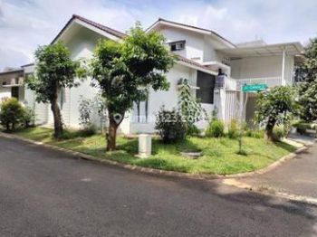 Rumah Bagus 2 Lantai di Bintaro Jaya Tangerang