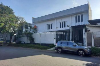 Gudang baru istimewa standard farmasi di KIC Gatot Subroto Semarang