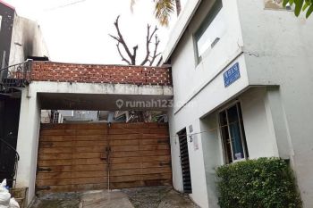 Rumah Asri Di Jl Kesehatan Bawah Bintaro Jakarta Selatan SHM