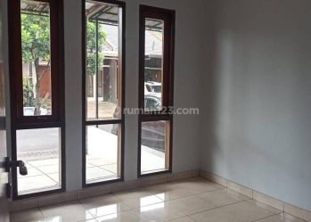 Rumah Istana Mekar Wangi