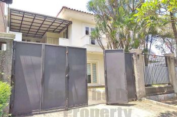 Disewakan Rumah Di Area Senopati Jakarta Selatan STD447