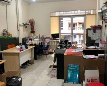 Ruko Citywalk Grand Palm Kosambi, Jakarta Barat.