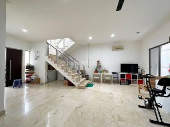 Rumah Golf Island Semi Furnish Rapi 8x15 Harga 4,35m Nego