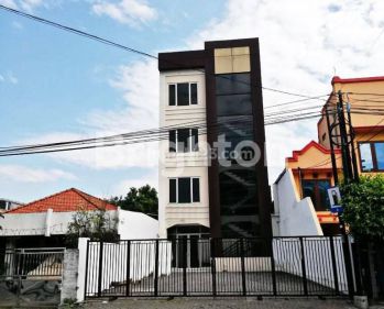 RUKO NEW GRESS 4 LANTAI RAYA DINOYO