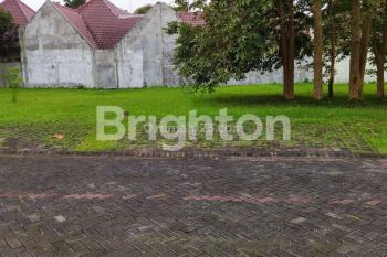 TANAH DI BOULEVARD ARAYA MALANG