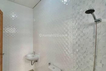 Rumah Baru 2 Lantai Klampis Semolo Tengah