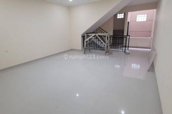 Ruko Tiga Lantai Kawasan Lodaya Siap Huni